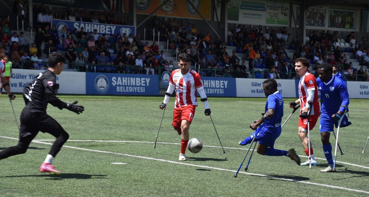 Adım Adım Şampiyonlığa; 2-1