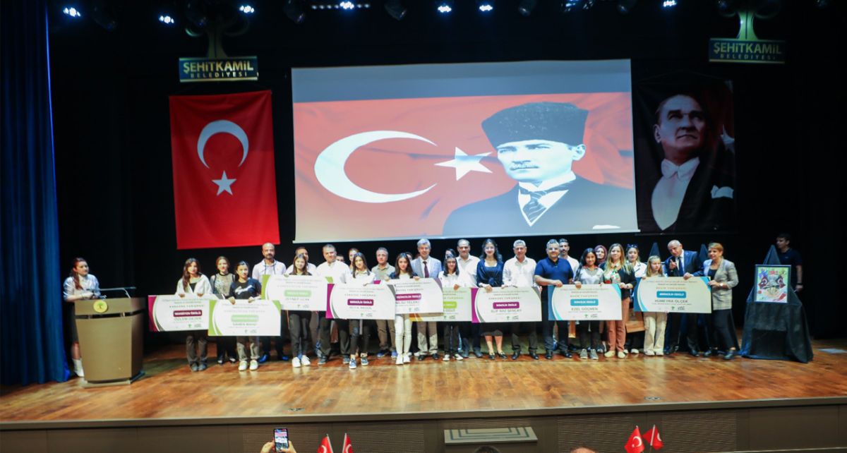 ‘Atatürk ve Gençlik’ Konulu yarışmaların Kazananları Ödüllendirildi