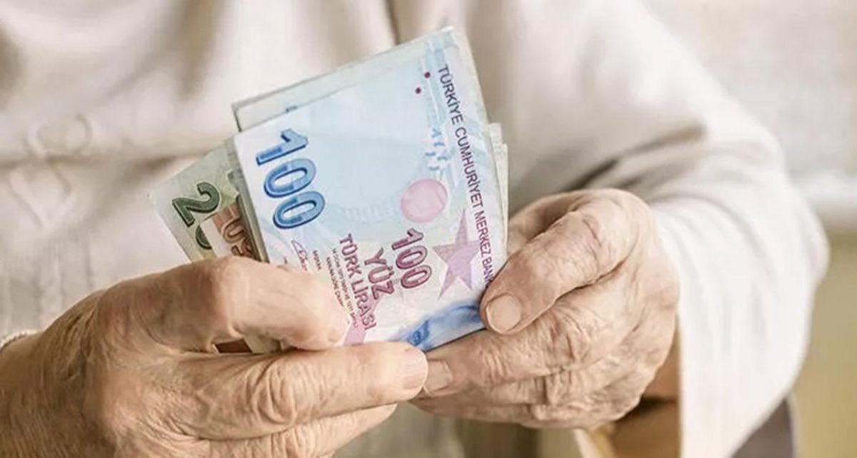 Emeklilere Bayram İkramiyesi Ödemeleri Başladı