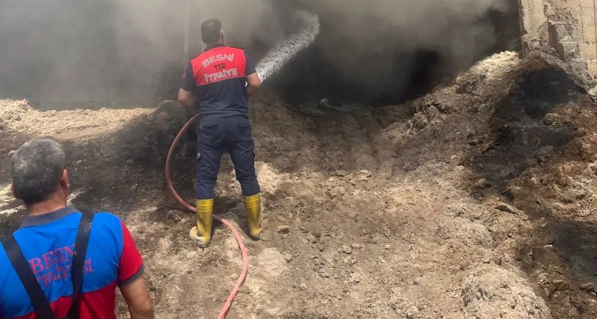 İtfaiye Ekipleri Üç Ayrı Yangına Aynı Anda Müdahale Etti