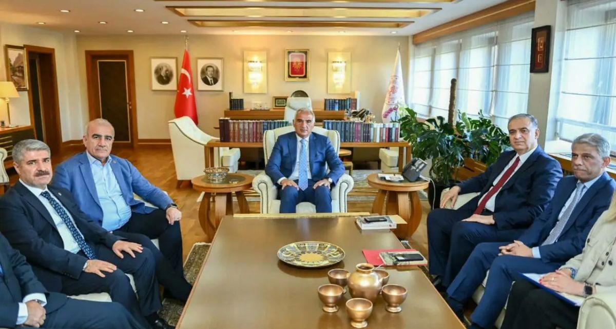 BEV’den Turizm Bakanı Ersoy’a Eğitim Bayramı Daveti