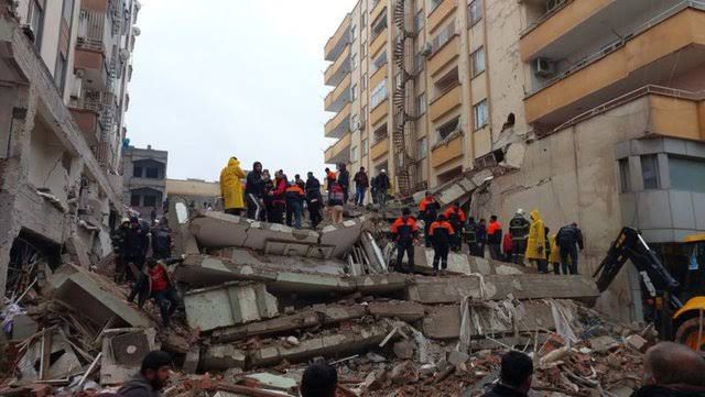 Depremde yaşamını yitirenlerin sayısı, 3 bin 419'a yükseldi