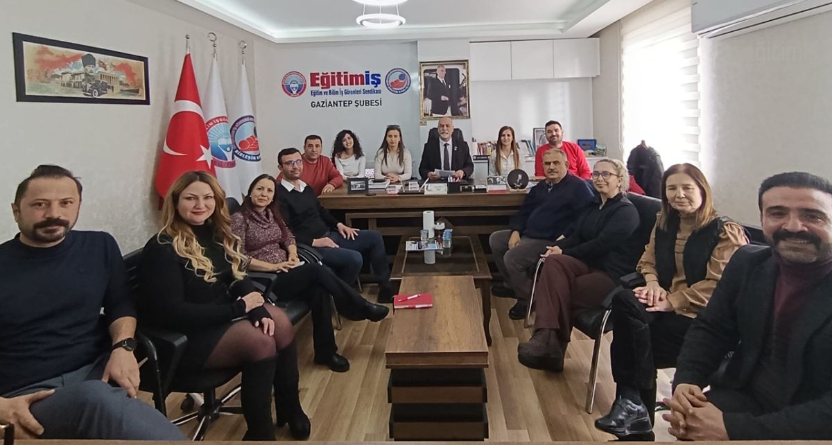 3 Mart Devrim Yasaları 102 Yaşında: 'Eğitim Kamusaldır, Satılık Değil'