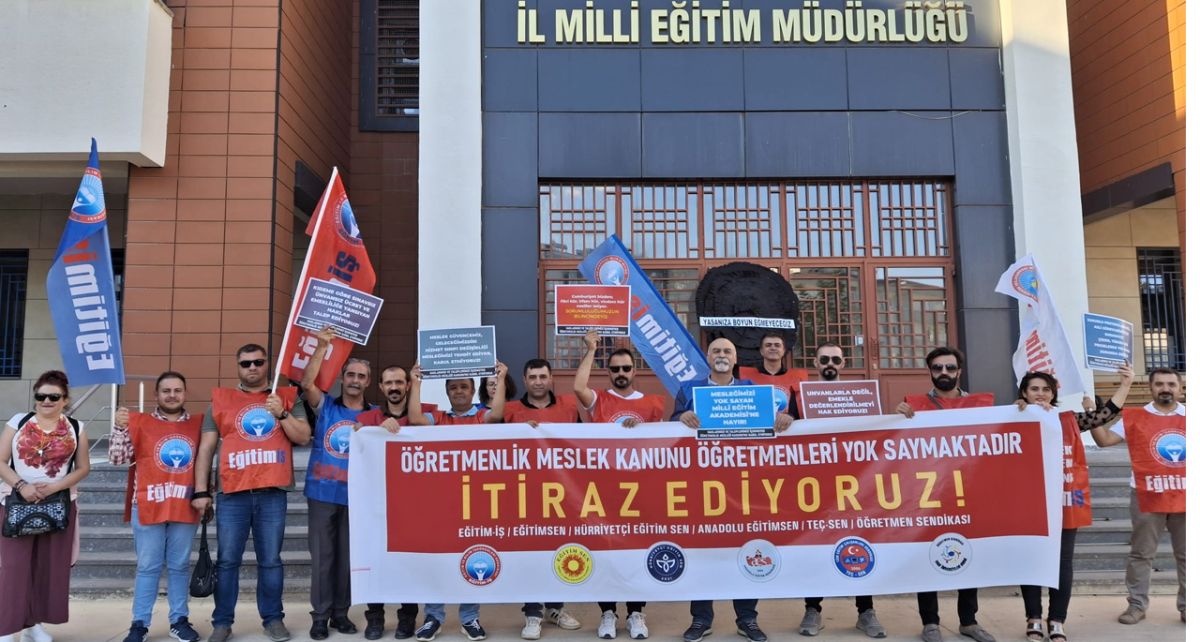 Eğitim-İş'ten Yeni Öğretmenlik Kanununa Sert Tepki: 'Mesleğimizin Onuruna Sahip Çıkacağız!'