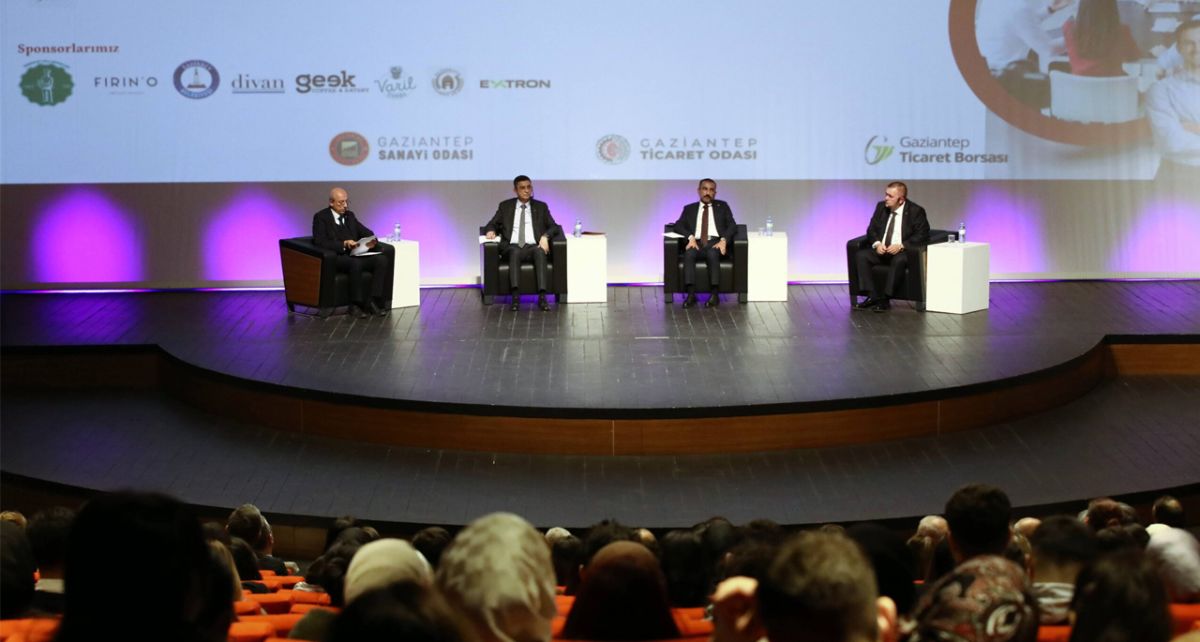 GAÜN Kariyer Zirvesi Başladı: “Mesleki Eğitim, Bölgesel Kalkınmanın Anahtarı”