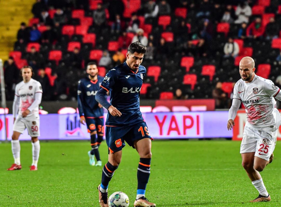 Gaziantep FK son dakikada puanı kaptı  ; 1-1