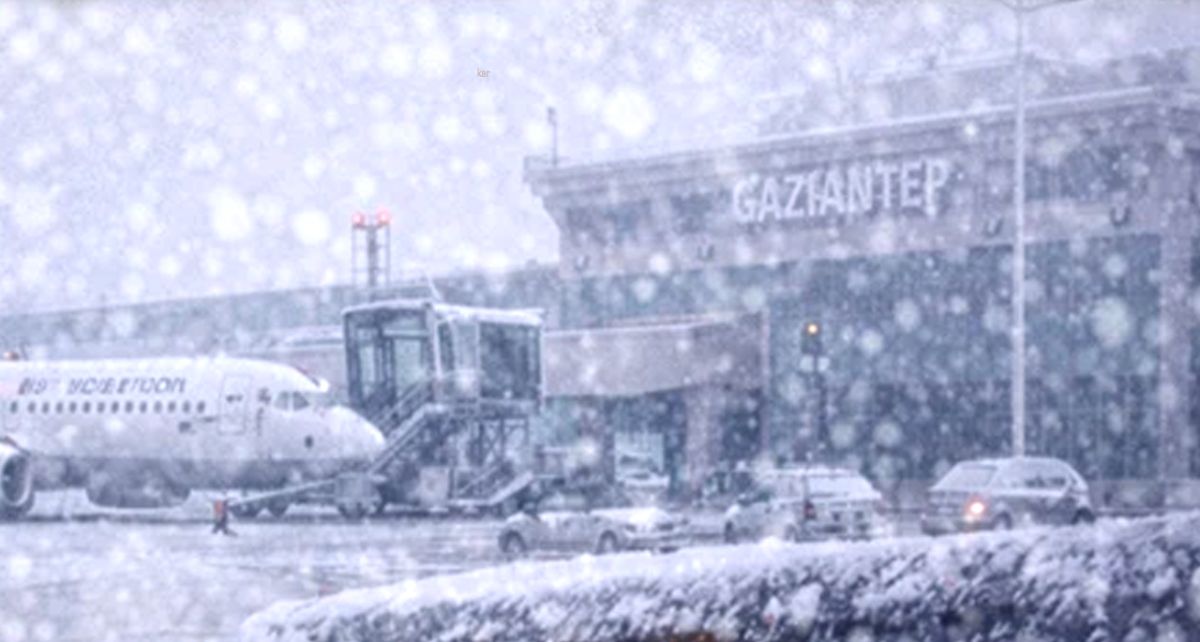 Gaziantep’te Yoğun Kar Nedeniyle Havalimanı Geçici Süreyle Kapandı