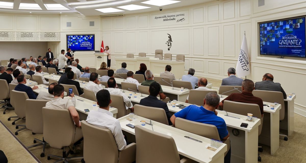 9. Hemşehri Dernekleri Festivali Renkli Görüntülerle Sona Erdi