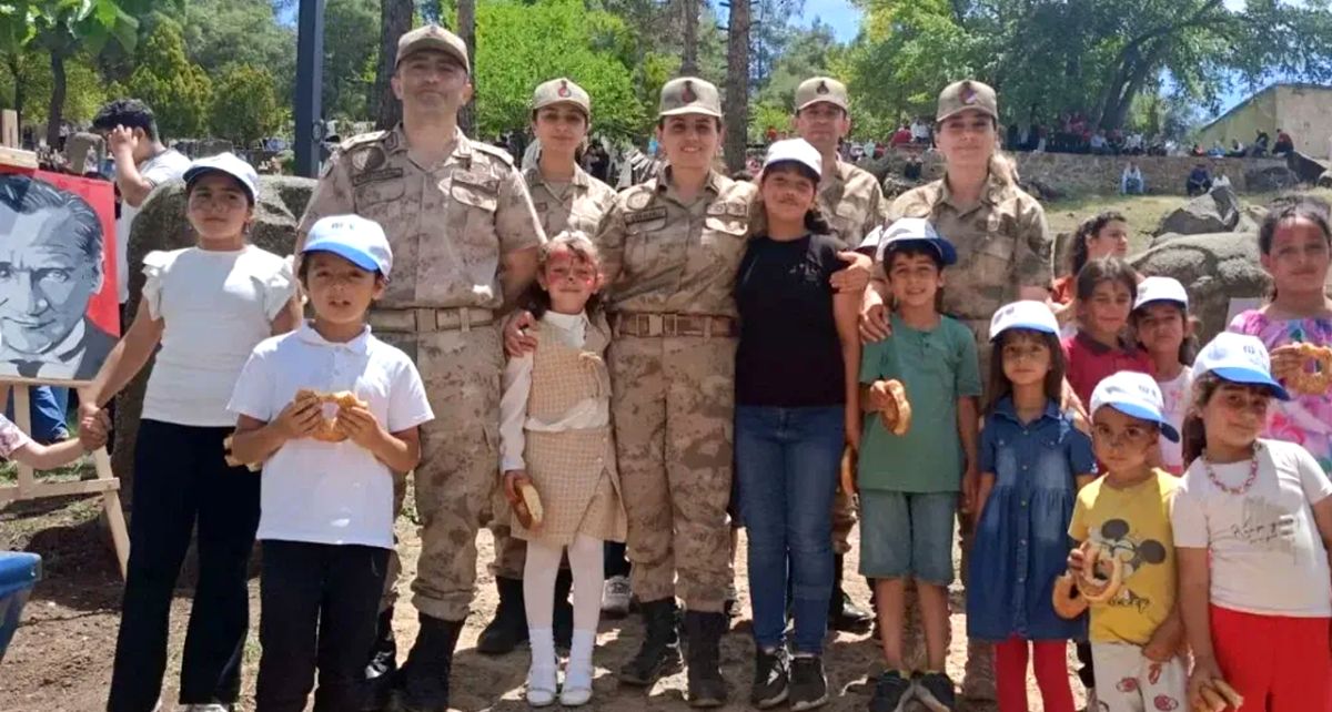 Gaziantep Jandarmasından KADES’e Yoğun Tanıtım Çalışması