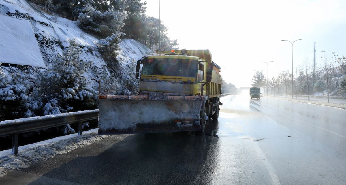 Gaziantep Büyükşehir'den Kış Tedbirleri: Kar ve Don Riski İçin Hazırlıklar Tamamlandı