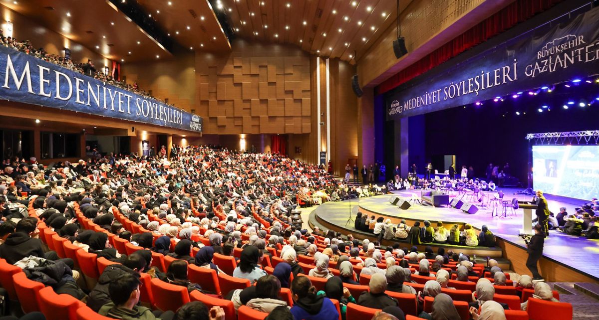 Gaziantep'te Düzenlenen Medeniyet Söyleşileri'nde 25 Aralık Şehitleri Anıldı