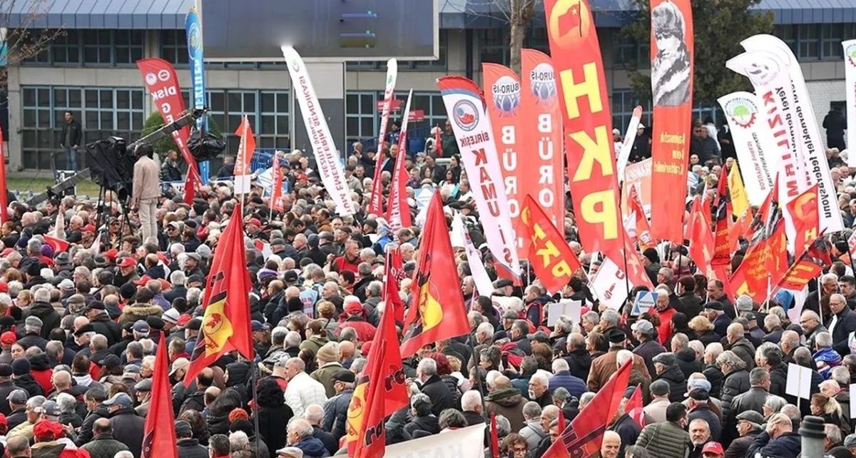 Memur ve Emekliler 'Alacaklıyız' Deyip ...