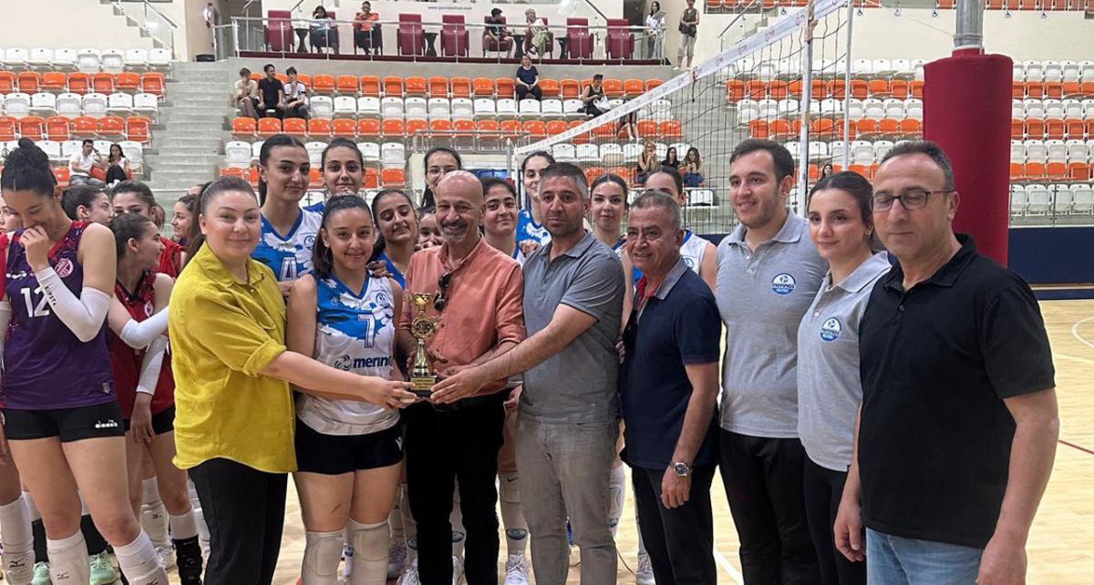 2. Betül Çoban Turnuvası Sona Erdi; Merinos Voleybol Şampiyon