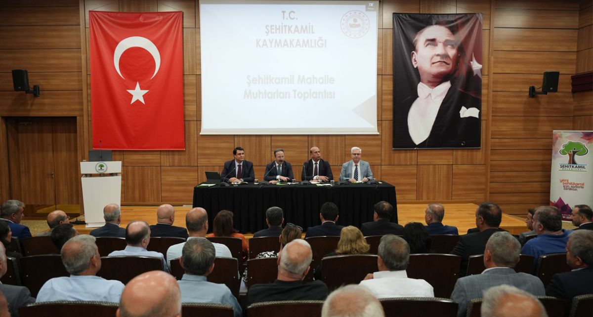 Şehitkamil'de Muhtarlar Toplantısı: Mahalle İhtiyaçları Masaya Yatırıldı