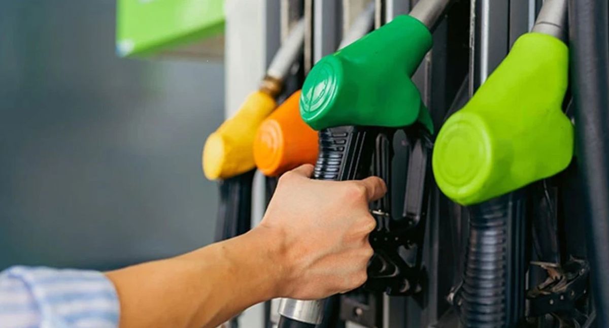 Akaryakıta Yeni Zam Yolda: Motorin 55 TL Sınırını Zorluyor!