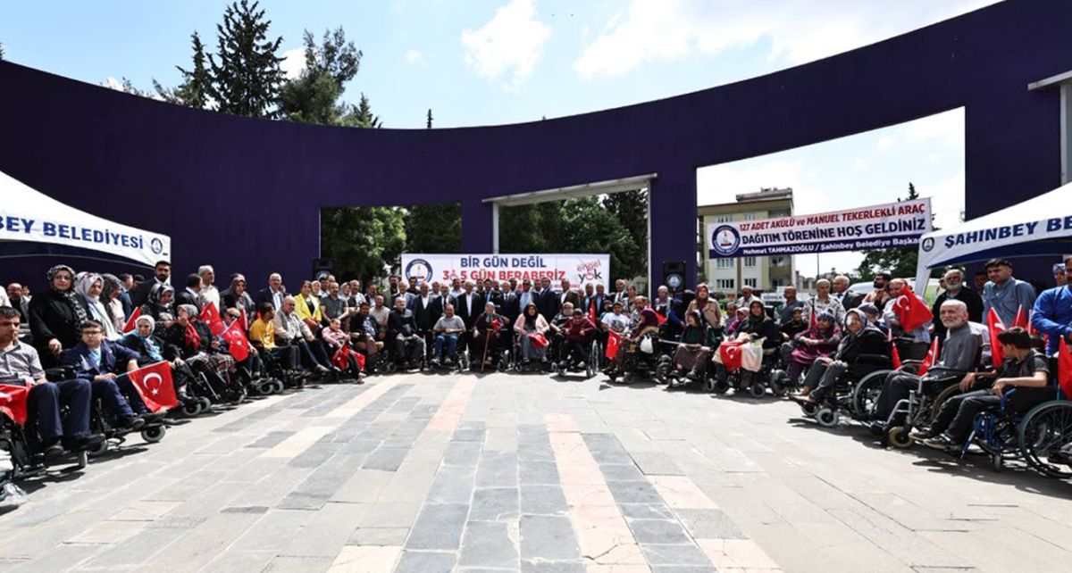 Şahinbey Belediyesi Engelliler Haftası'nda 127 Tekerlekli Sandalye Dağıttı
