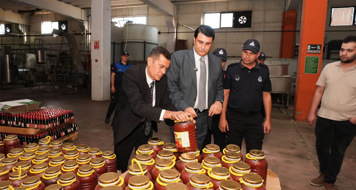 Şehitkamil'de Gıda Güvenliği Operasyonu: Tonlarca Bozuk Ürüne El Konuldu