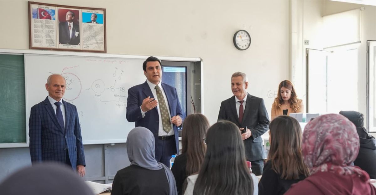 Şehitkamil Belediyesi’nden Üniversite Öğrencilerine 20 Bin TL Eğitim Desteği