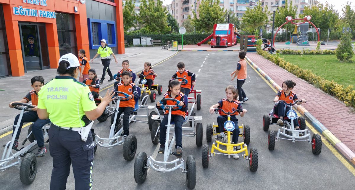 Şahinbey Belediyesi Çocuklara Trafik Bilinci Aşılıyor