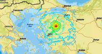 6.1 Büyüklüğündeki Deprem 10 İlde Panik Yarattı