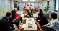 Gaziantep Valisi Kemal Çeber, uluslararası yardım örgütleriyle işbirliği için önemli temsilcileri ağırladı