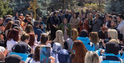 Gaziantep’te 8 Mart Buluşması: Başkan Şahin Kadın Çalışanlarla Bir Araya Geldi