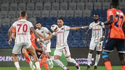 Gaziantep FK İstanbul'dan eli boş döndü ; 2-0