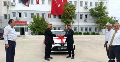 Besni'de Eğitime Hayırsever Desteği: Ali Erdemoğlu'ndan Araç Hibesi