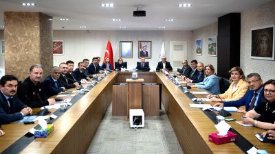 Gaziantep'te deprem süreci geniş katılımlı toplantıyla masaya yatırıldı