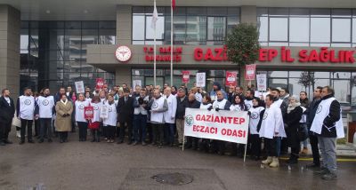 Gaziantep’te Eczacılardan İl Sağlık Müdürlüğü Önünde Eylem