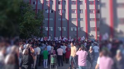Gaziantep Üniversitesi Tıp Fakültesi çalışanlarından eylem