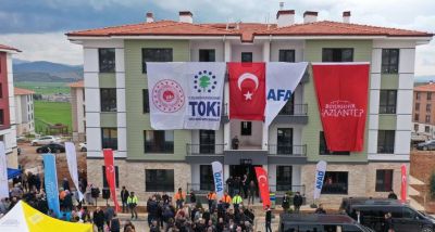 Gaziantep’in Nurdağı İlçesinde Deprem Konutları Törenle Teslim Edildi