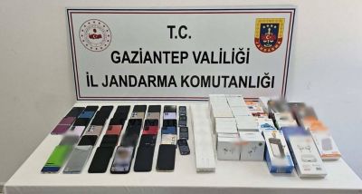 Gaziantep'te 2,5 Milyon TL'lik Operasyon: Gümrük Kaçağı Cep Telefonları ve Elektronik Aksesuarlar Ele Geçirildi