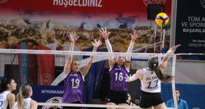Merinos Voleybol Play-Off Yolunda Yara Aldı