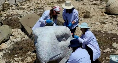 Nemrut’un Dev Heykellerine Nano Kalkan
