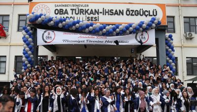 Oba Türkan-İhsan Özgüçlü Anadolu Lisesi İlk Mezunlarını Verdi