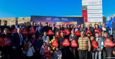 Gaziantep'te Traktörlere Reflektör Desteği: 'Reflektör Tak, Görünür Ol' Projesi Başladı
