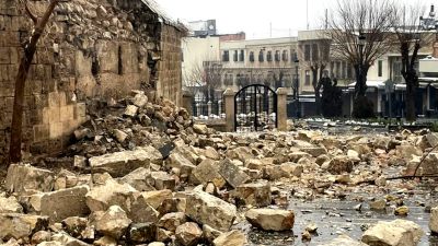 Deprem'den zarar gören tarihi mekanlar onarılacak