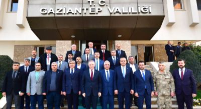 Vali Davut Gül partilerin il başkanlarıyla buluştu