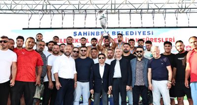 Şahinbey Er Meydanı’nda Altın Kemer Feyzullah Aktürk’ün